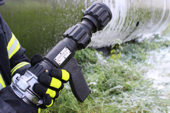 Ствол пожарный ручной комбинированный универсальный   с регулируемым расходом КУРС-8