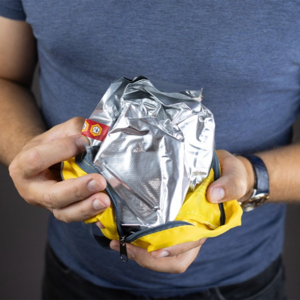 Универсальный фильтрующий малогабаритный самоспасатель (УФМС) «Шанс» -Е (фильтры ФСЭ-С) п/м