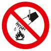 Знак P04 Запрещается тушить водой (пленка 200х200 мм)